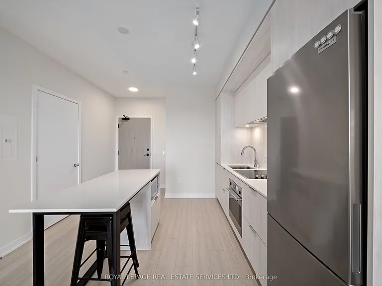 130 River St #1411 — Photo 9