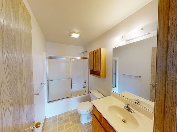 5th image of 101 N Hyland Ave Unit 7
