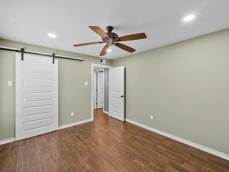 10519 Fawnview Dr — Photo 30