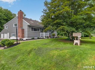 6 Paugussett Road, Newtown, CT 06482