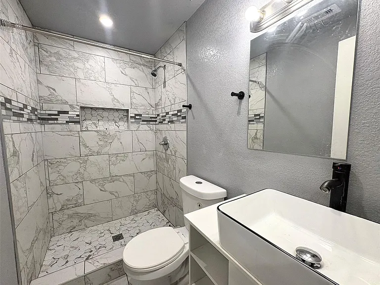 405 N Erskine St — Photo 8