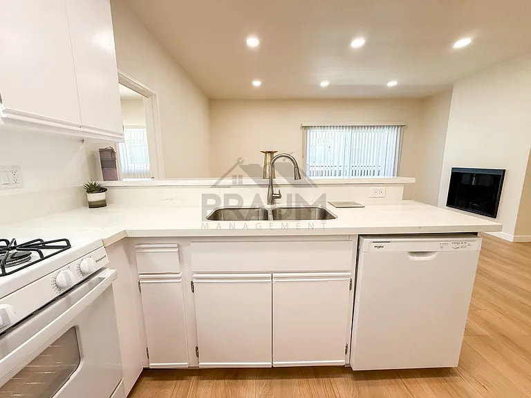 11459 COLLINS ST. — Photo 53