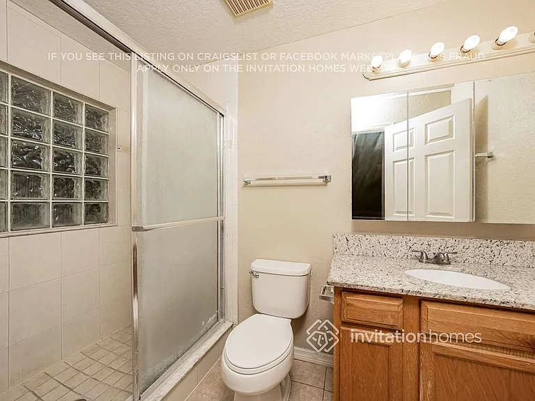 1660 E Breezy Ln — Photo 9