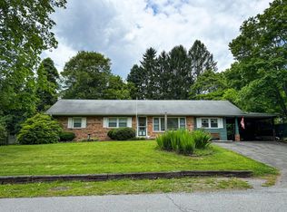 179 Manor Dr, White Sulphur Springs, WV 24986
