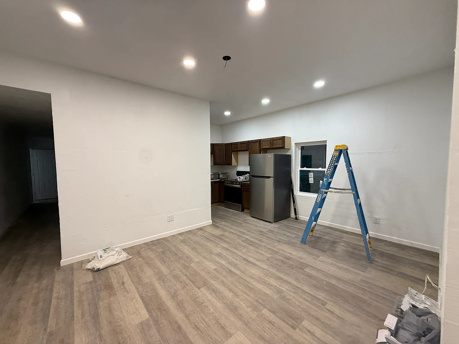 2 bed, 800 sqft, $1,200 — Photo 1
