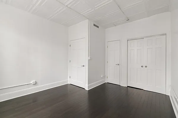 Rented by Compass | media 11