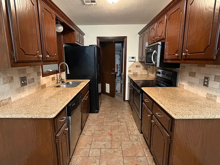 3300 Homestead Ct — Photo 5