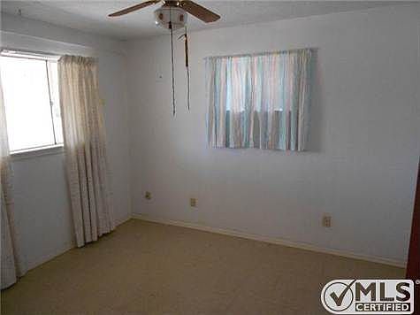 4th image of 5813 Tarpon Dr