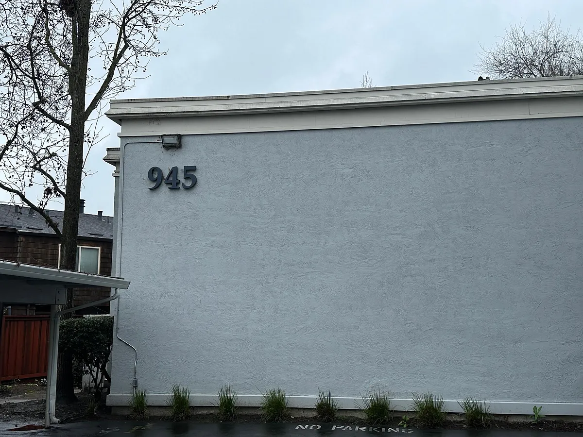 Building Photo - 945 Bancroft Rd #217