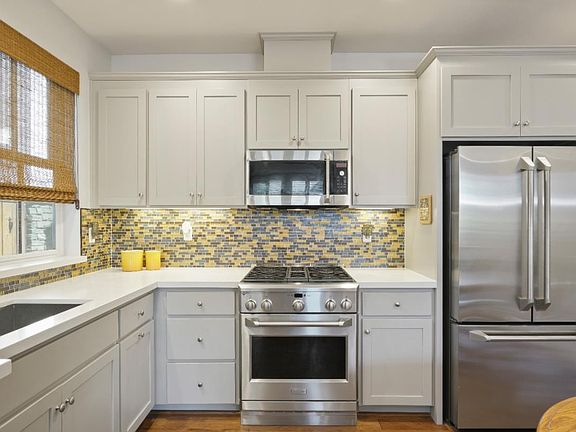 5th image of 104 Tilton Ave
