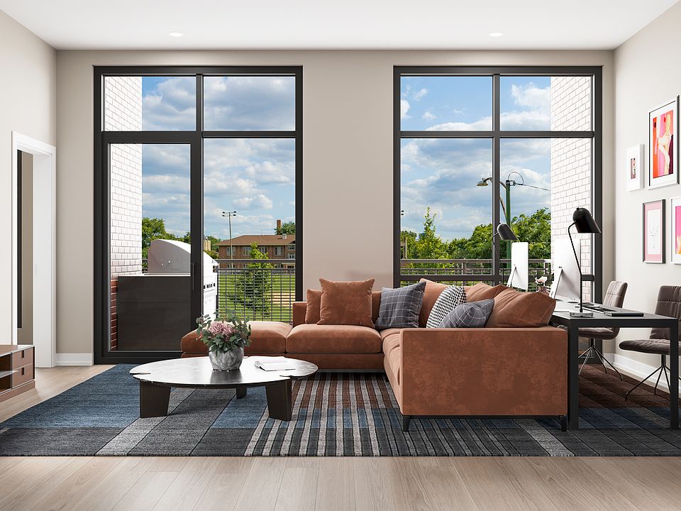 2nd image of 1340 W Chestnut St #203