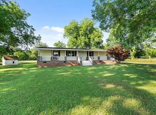 216 Palmetto Forge Rd, Saluda, SC 29138