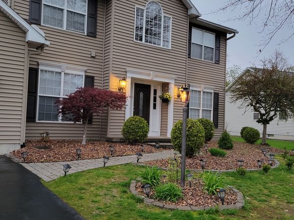 7224 Moss Creek Cir
