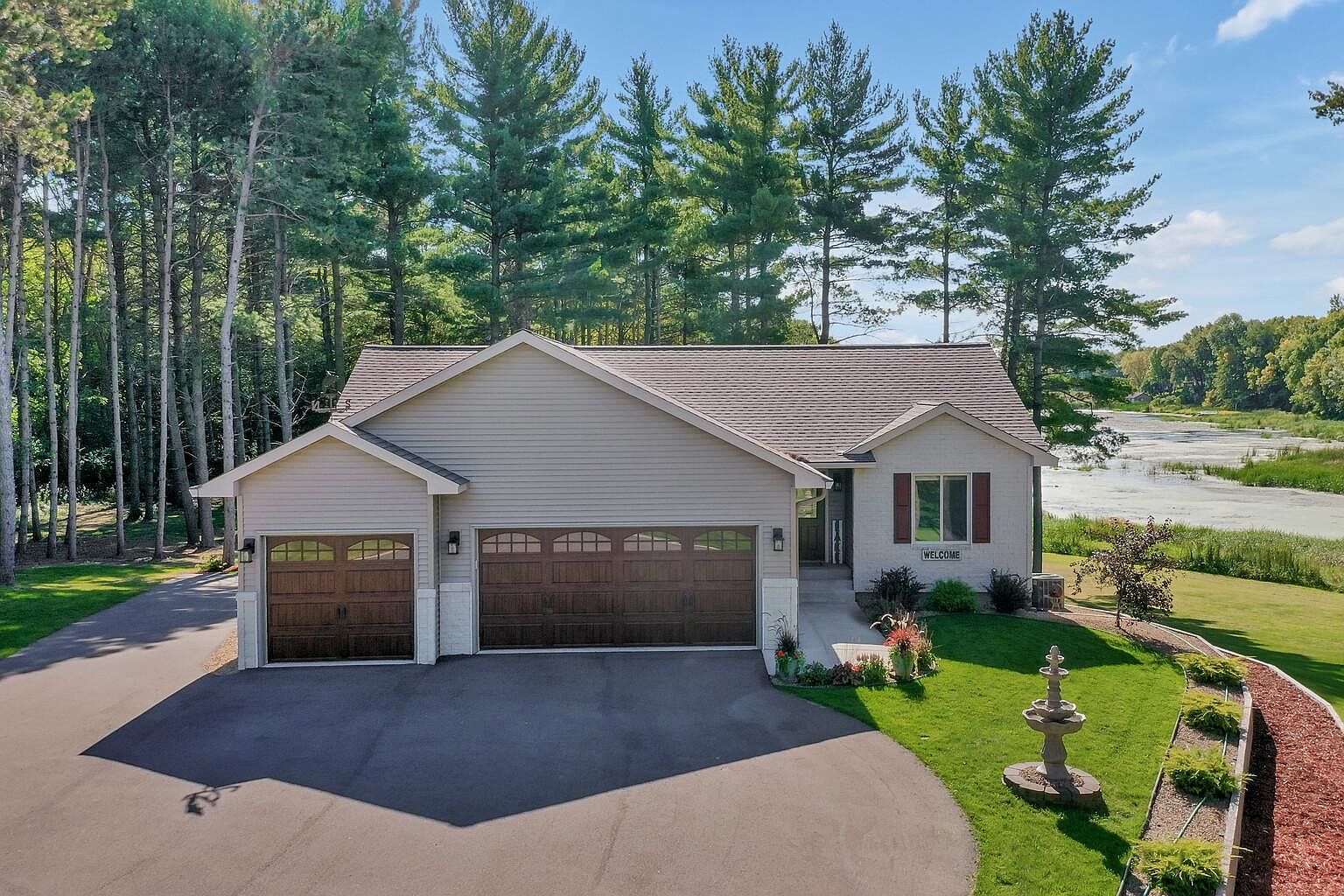 33021 N Lakes Trl, Lindstrom, MN 55045 Zillow