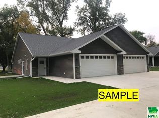 94 N Emerald Dr UNIT 12, Storm Lake, IA 50588