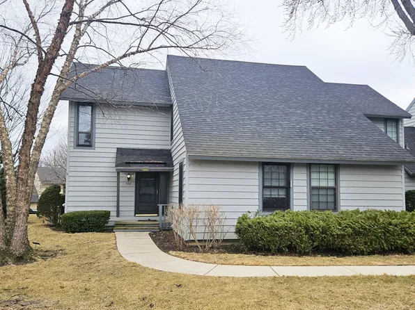 748 Chandler Rd, Gurnee, IL 60031