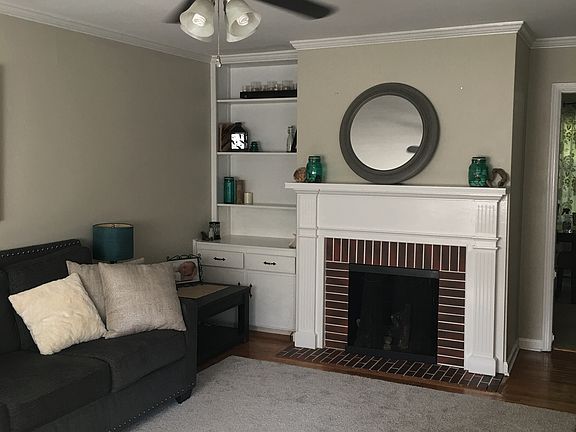 4th image of 928 Brookhaven Dr