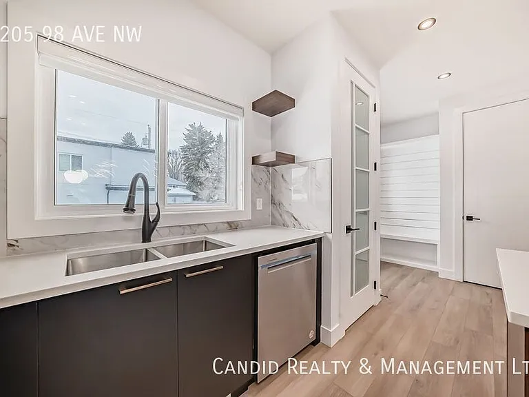 8205 98th Ave NW — Photo 3