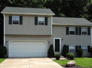 6417 Ridgeview Blvd, North Ridgeville, OH 44039