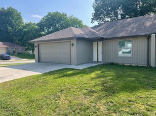 986 S Elder Ave, Springfield, MO 65802