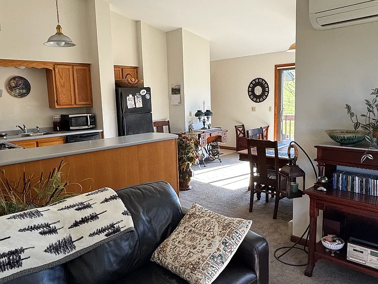 8818 Reed Hill Rd #1 — Photo 5