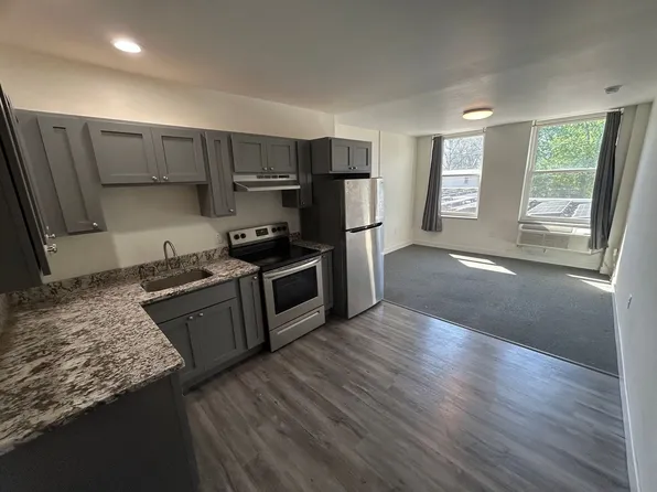 703 N Park/704 N Main