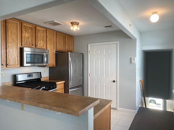2nd image of 6910 Catamaran Way