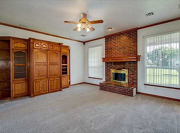 5th image of 3909 NE 33rd St