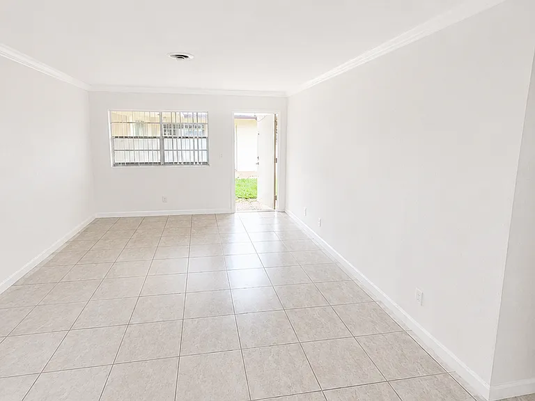 3500 Polk St — Photo 8