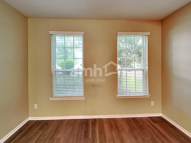 5718 Emerald Brook Ln — Photo 6