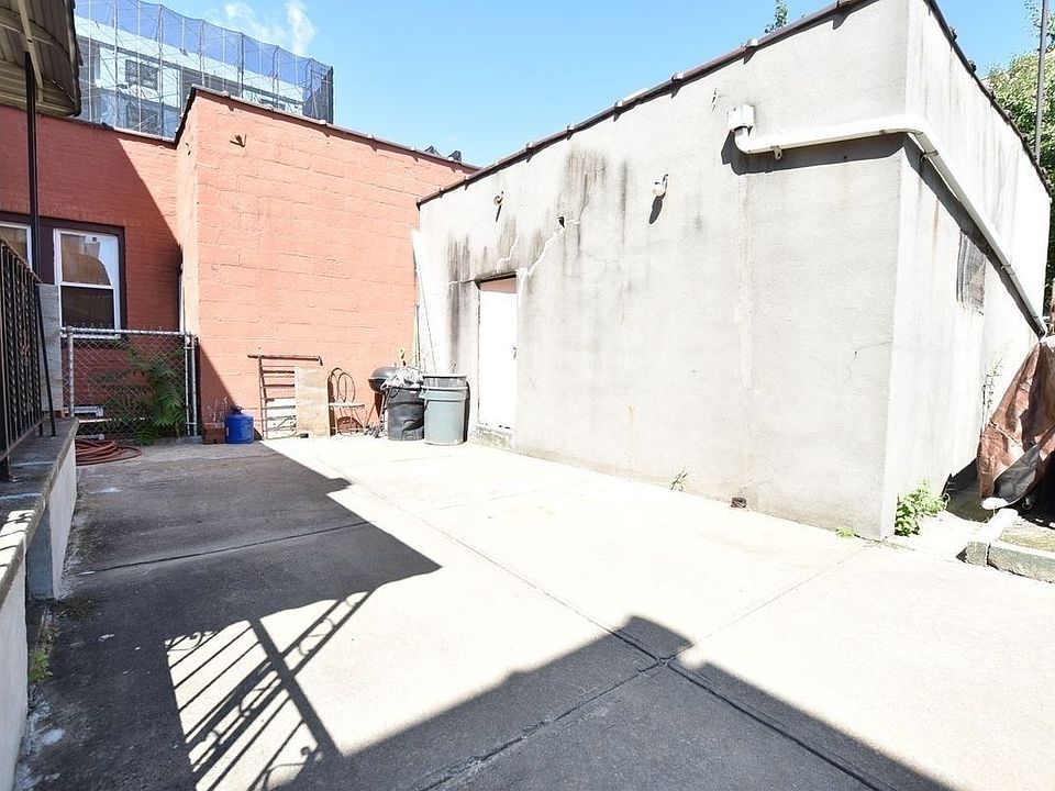 1st image of 2103 29th Ave #2A