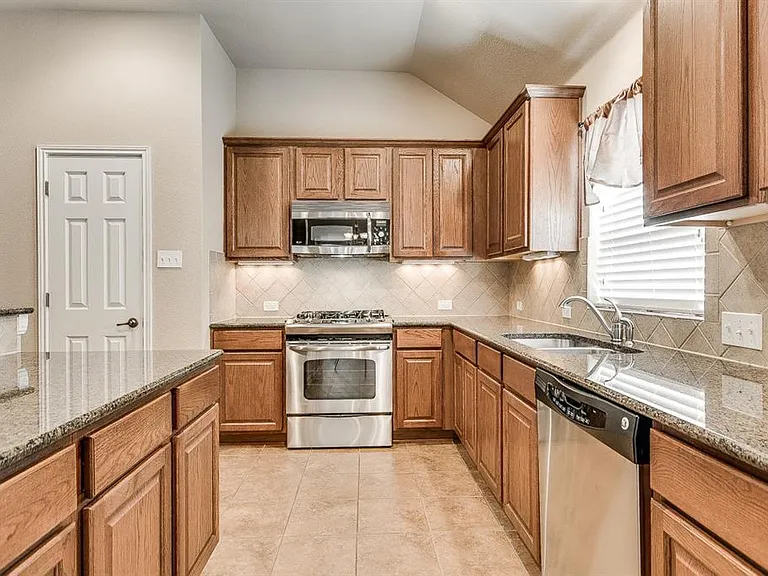 609 Walsh Hill Trl — Photo 15