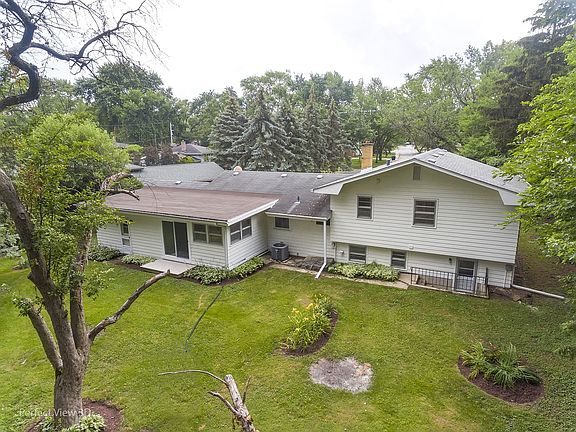 3rd image of 303 Hazelwood Dr