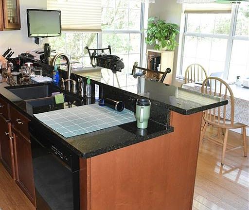 5th image of 6813 Holly Springs Dr