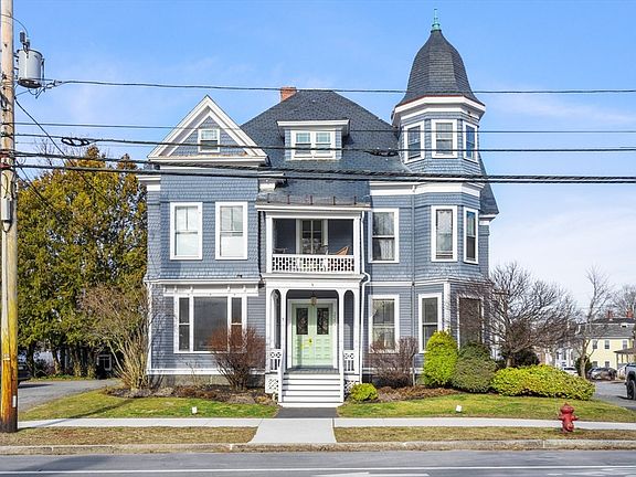 2nd image of 220 High St #6