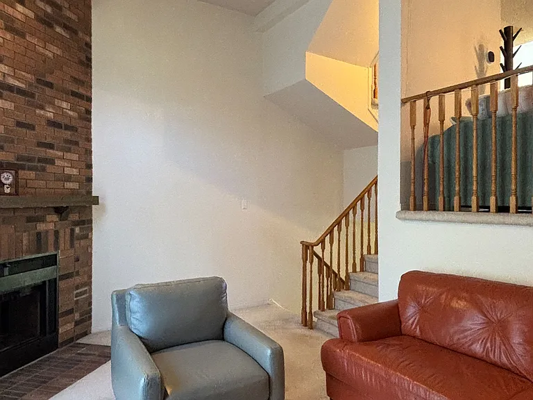 65 Cottonwood Ct — Photo 4