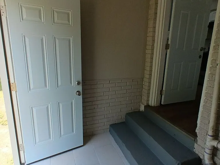 404 Mid America Blvd — Photo 14
