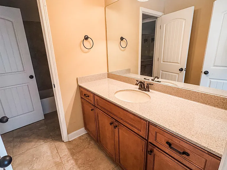 4435 Chestnut Hill Dr — Photo 18