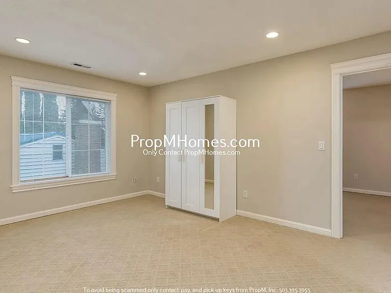 1907 SE 162nd Ave — Photo 19