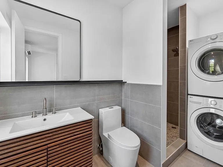 187 Washington Ave #2 — Photo 5