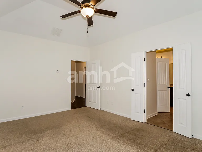45 Donna Lyn Dr — Photo 11