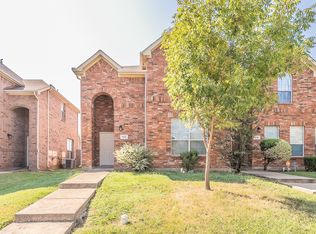 923 Jamie Dr, Grand Prairie, TX 75052