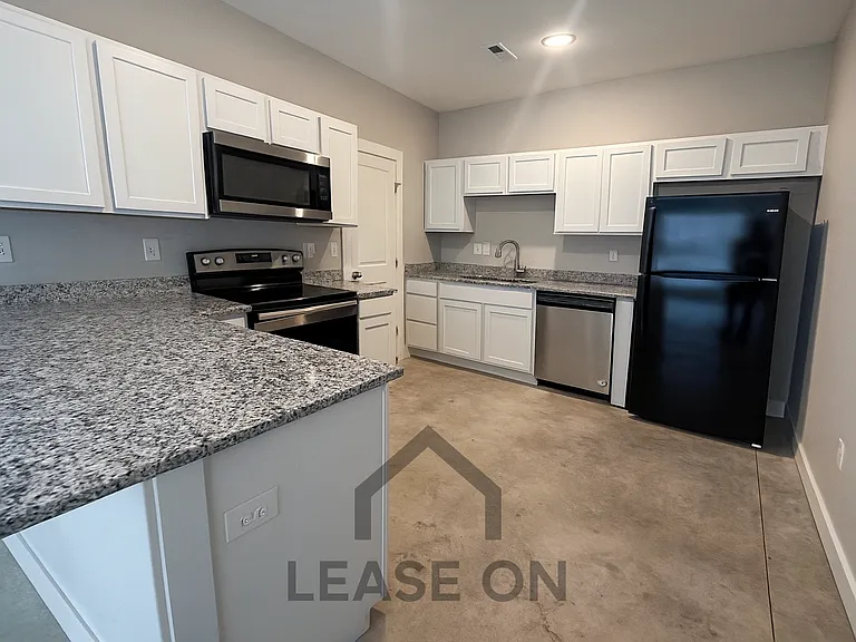 2902 W 55th St N — Photo 10