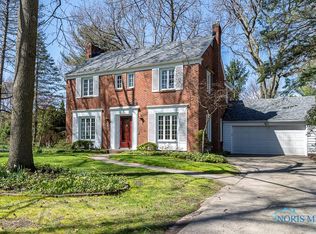 4154 Northmoor Rd, Ottawa Hills, OH 43606