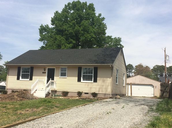 2324 Lenora Ln