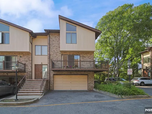 175 Fort Lee Rd APT 3, Leonia, NJ 07605