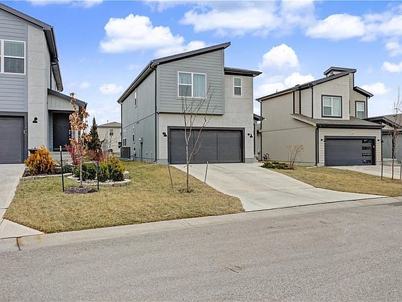 2nd image of 13333 W 180th St