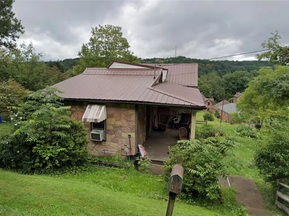 404 S Highland Ave, Point Marion, PA 15474