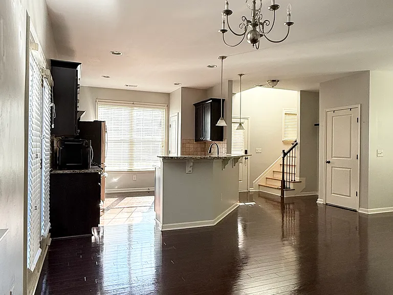 785 Village Field Ct — Photo 5