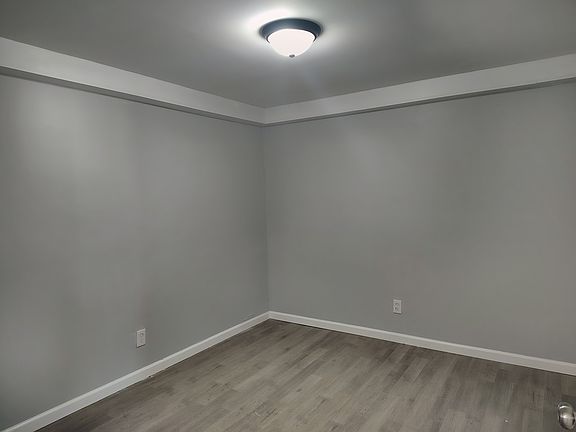 2nd image of 414 Rutledge Pike #A